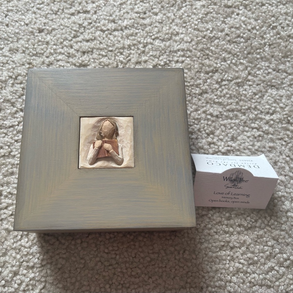 New Willow Tree Love of Learning memory box